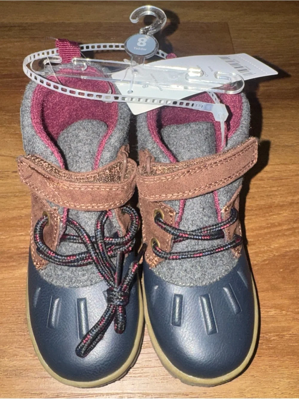 Carters Toddler Duck Boots Size 8 Blue Brown Stylish & Comfortable Snow boots.